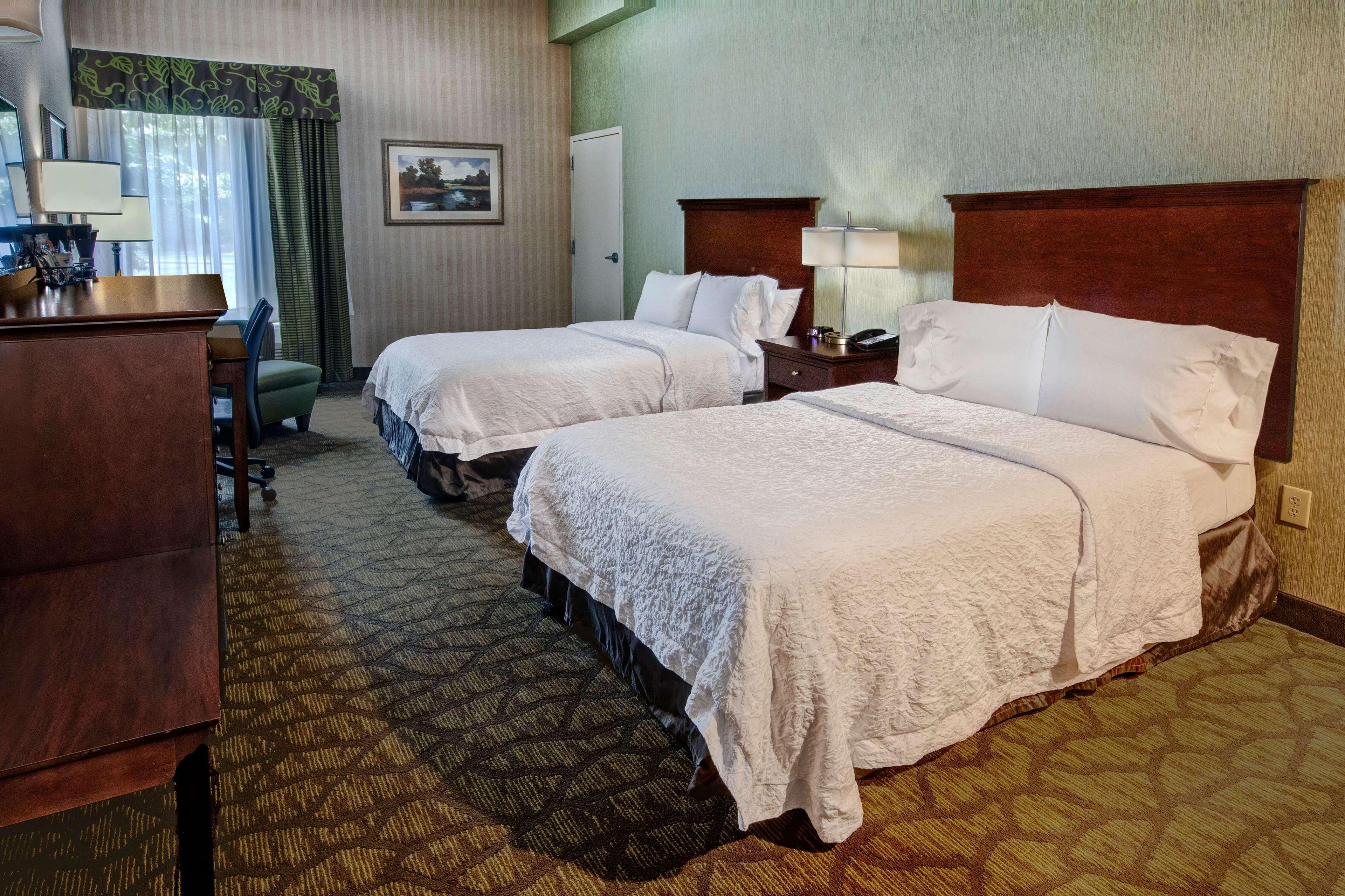 Hampton Inn Роки-Маунт Экстерьер фото